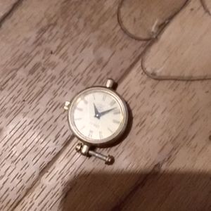 Vintage ladies 1980s gucci watch Switzerland made